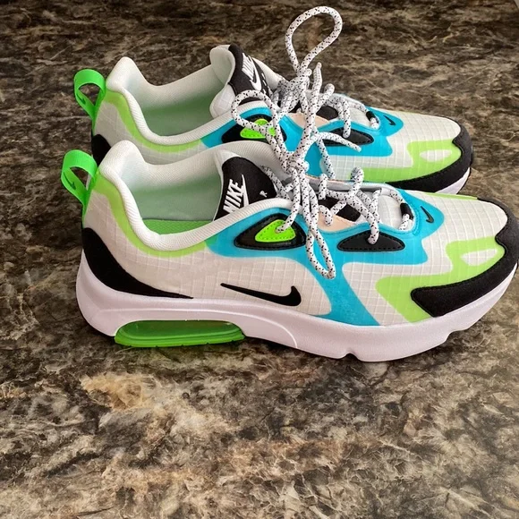 Nike Air Max 200 SE (GS) - Picture 3 of 13